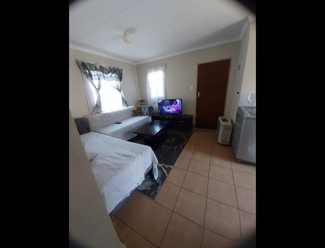 3 BEDROOM HOUSE FOR SALE IN SKY CITY